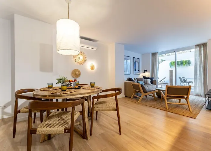 Luxury Beachfront Living On The With Big Terrace アパート *