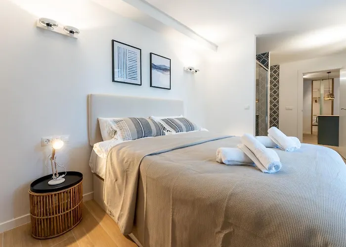 Luxury Beachfront Living On The With Big Terrace アパート *